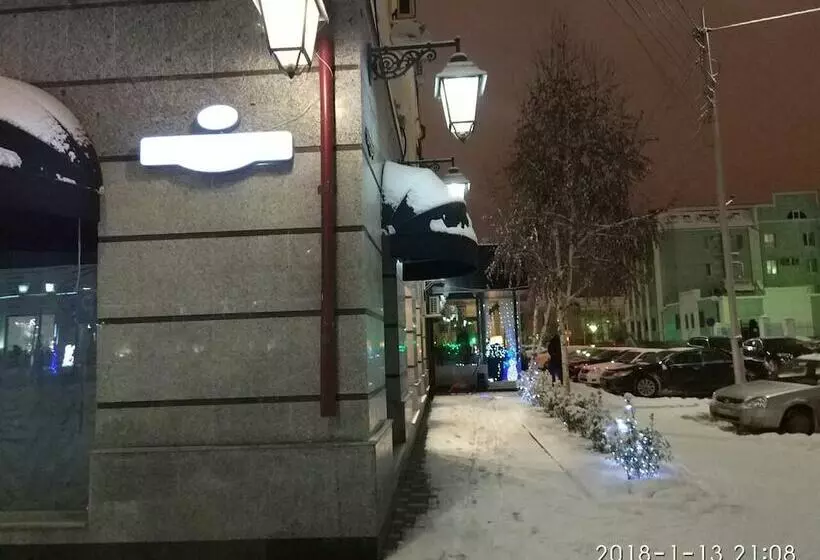 هتل Uyut On Prospekt Putina 19