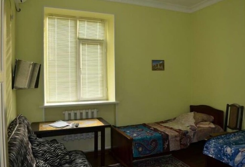 ホテル Uyut On Prospekt Putina 19