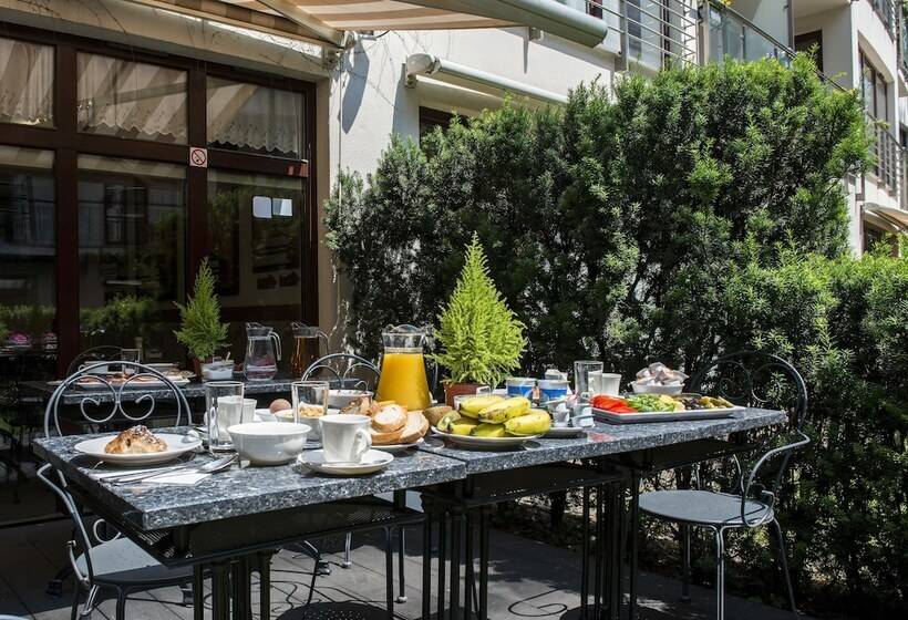 Parkside Apartments Old Town