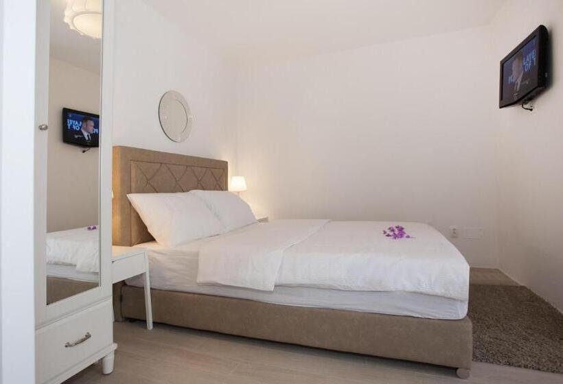 Panzió Guest House Lana 1