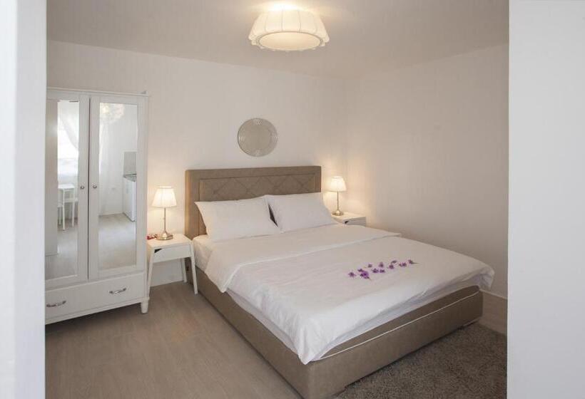 Pensió Guest House Lana 1