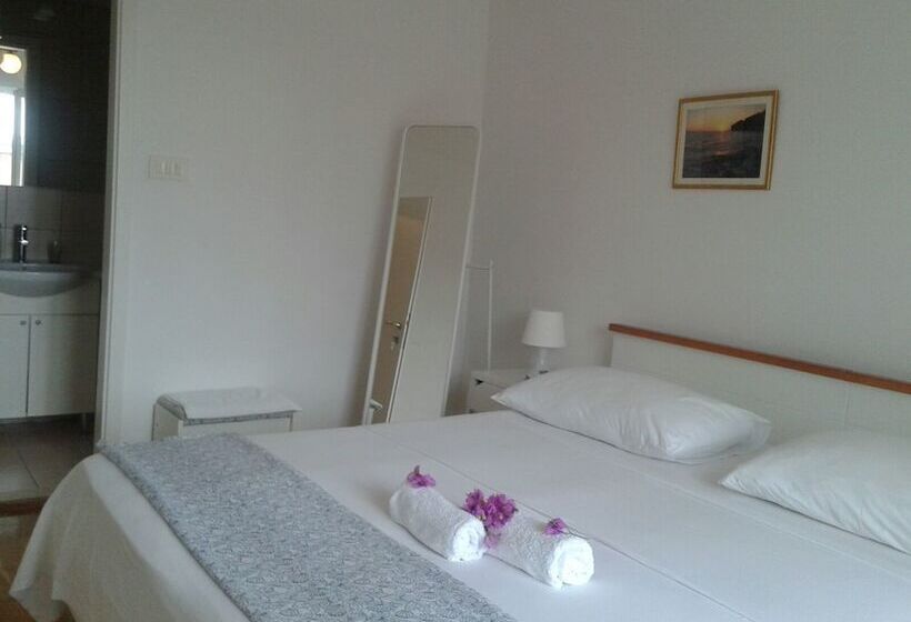 Pensão Guest House Lana 1