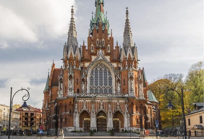 Majatalo Leo Apartments Main Square