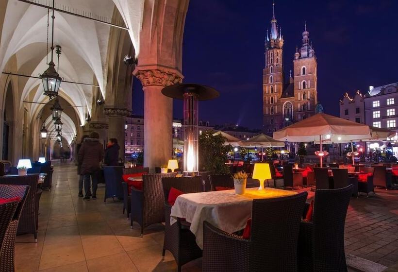 Majatalo Leo Apartments Main Square