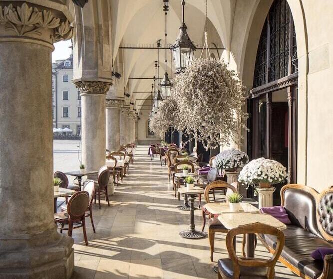 Majatalo Leo Apartments Main Square