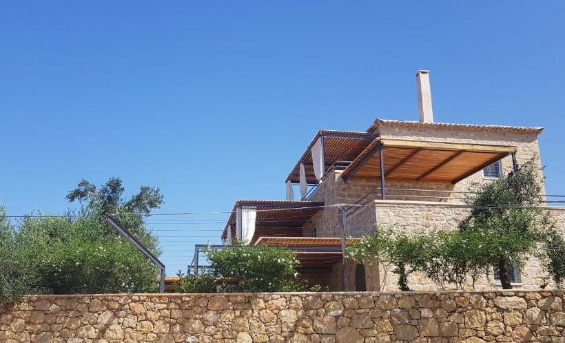 膳宿费 Lithos Guesthouse Kardamili