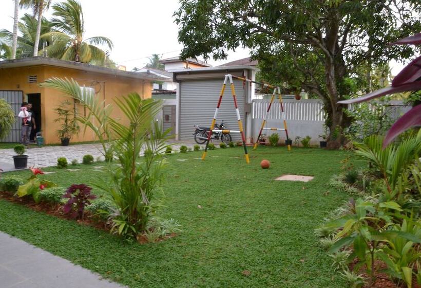 פנסיון Villa Sam & Sun