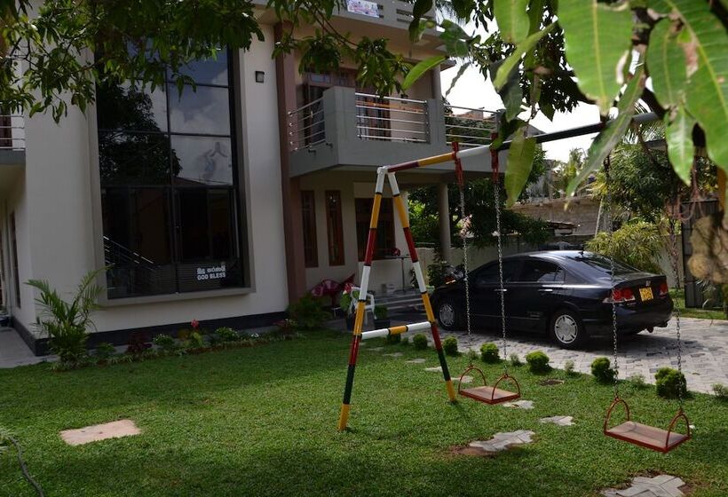 פנסיון Villa Sam & Sun