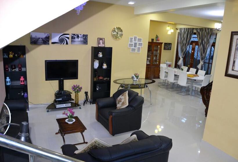 פנסיון Villa Sam & Sun