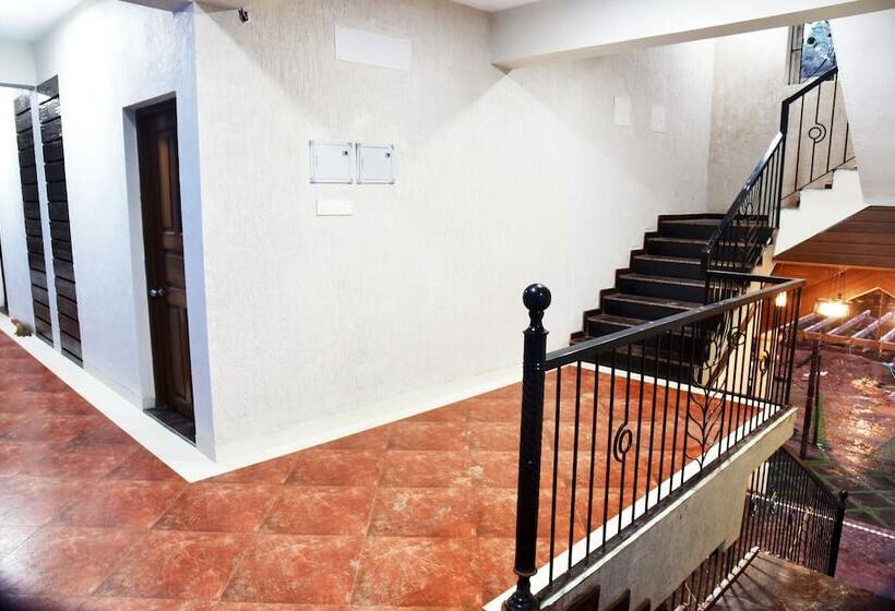 Royale Nirvana Resort