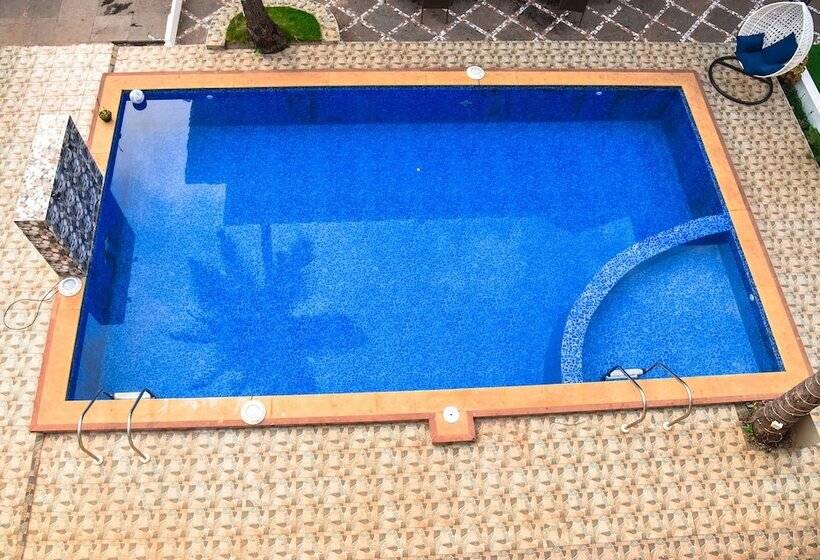 Royale Nirvana Resort