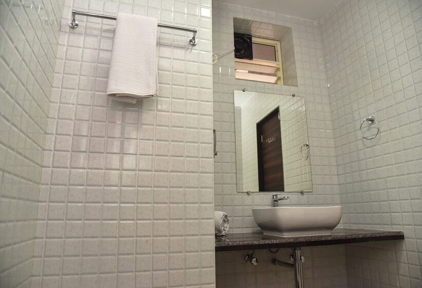 Royale Nirvana Resort