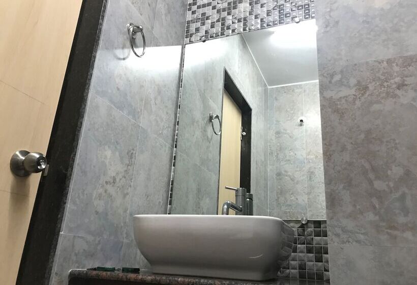 Royale Nirvana Resort