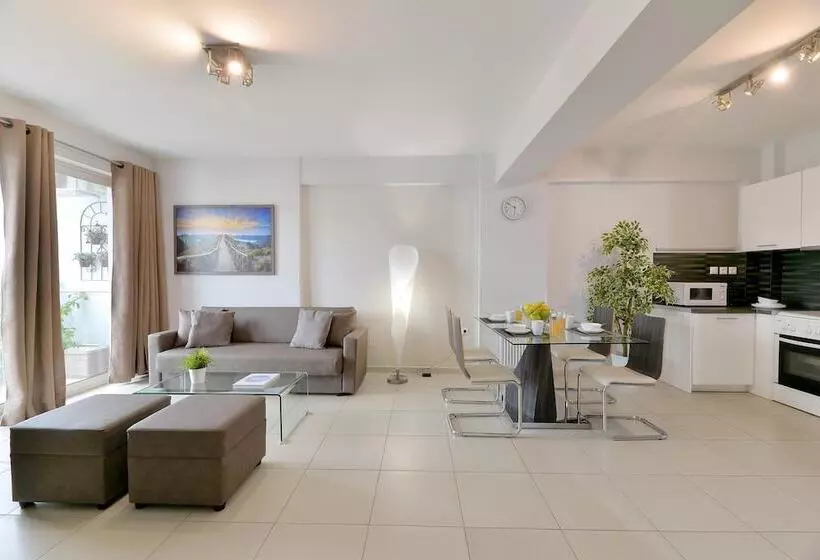 Alekos Apartments 1 νetflix