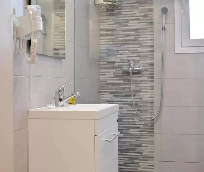 Alekos Apartments 1 νetflix