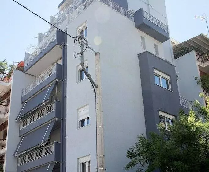 Alekos Apartments 1 νetflix