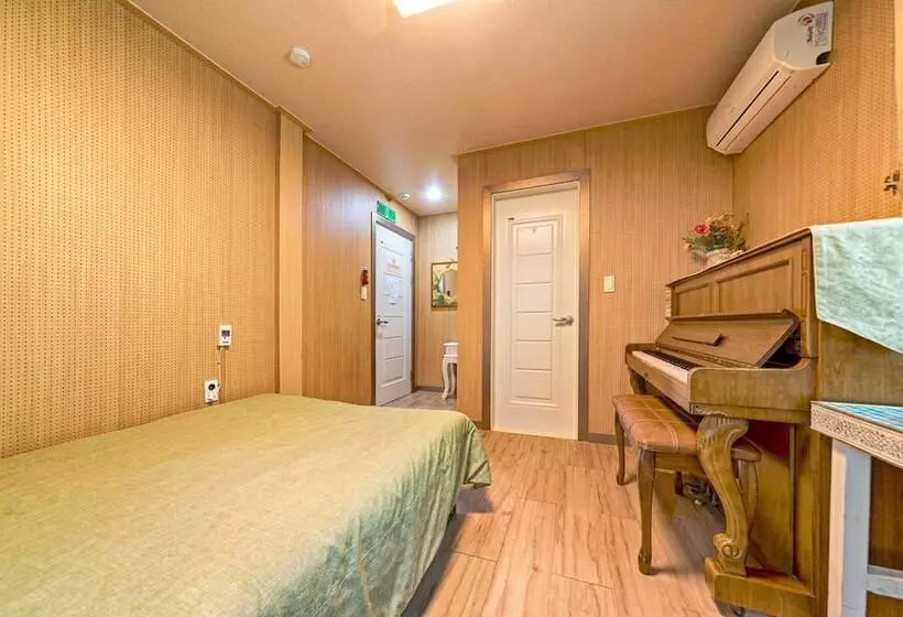 Gangnueng Gadunji Pension