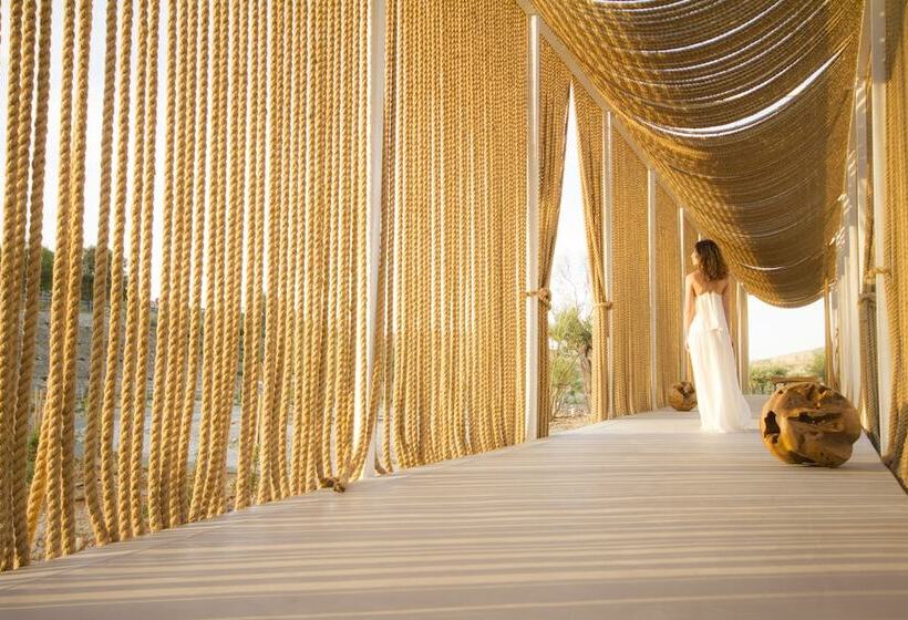 هتل Aelia Wellness Retreat