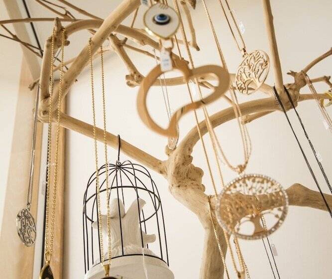 هتل Aelia Wellness Retreat