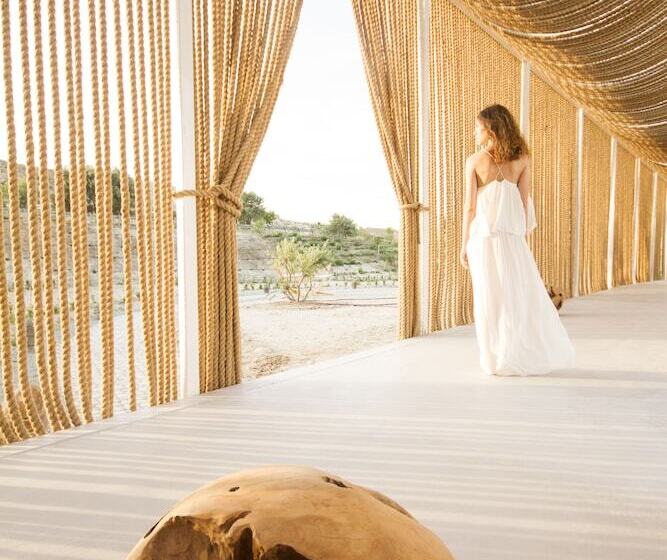 هتل Aelia Wellness Retreat