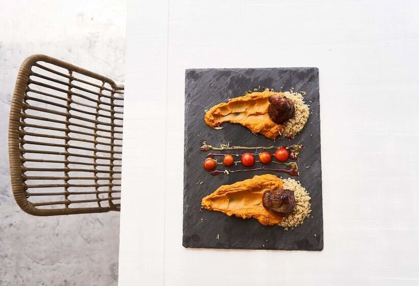 هتل Aelia Wellness Retreat