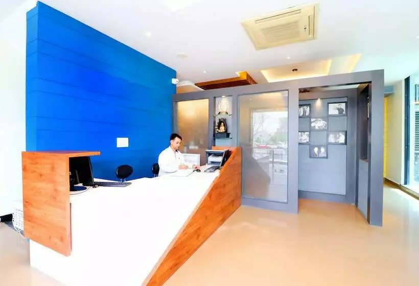 Hotel B R Inn