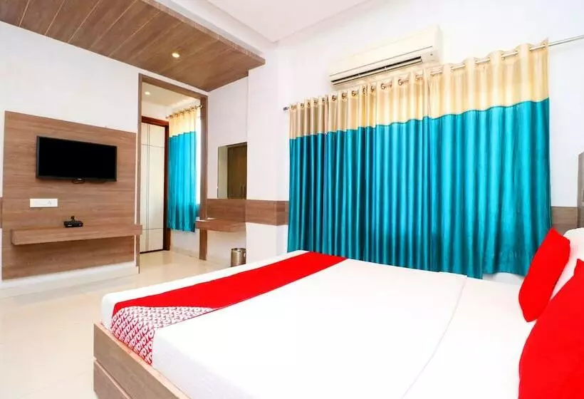 Hotel B R Inn