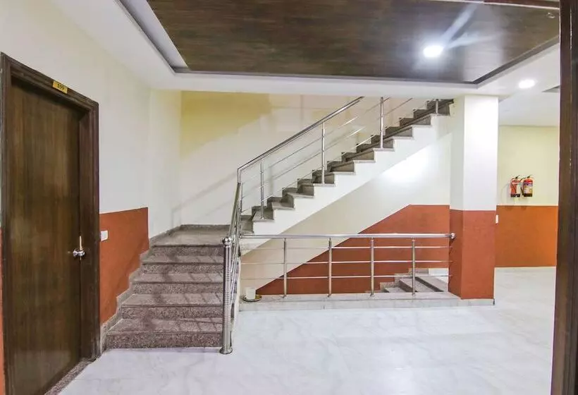 هتل Fabexpress Kohinoor City