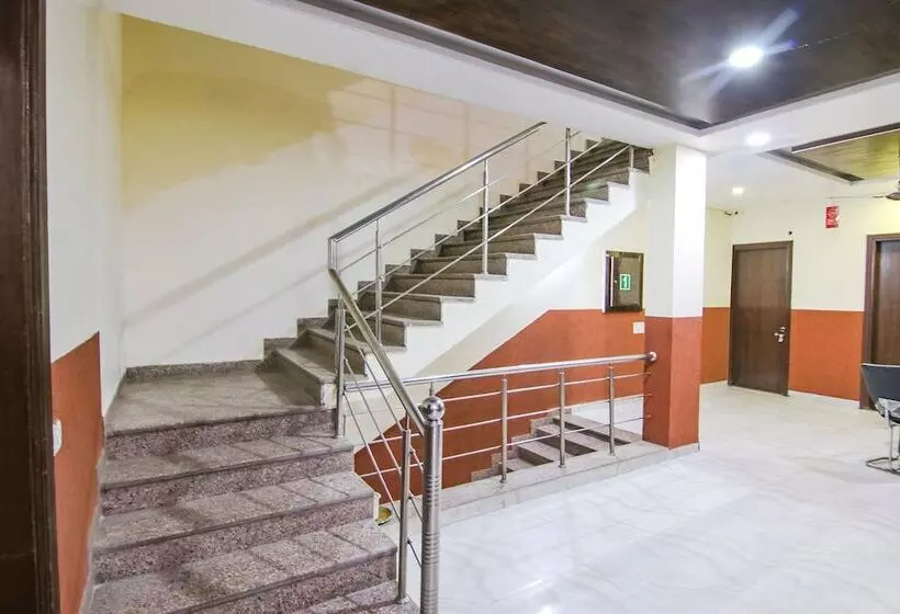 هتل Fabexpress Kohinoor City