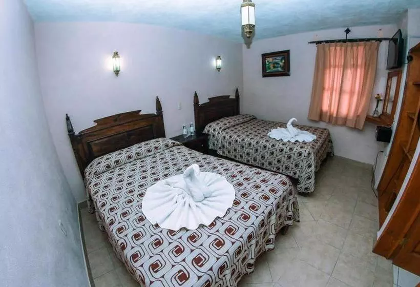 هتل Plaza Baratillo