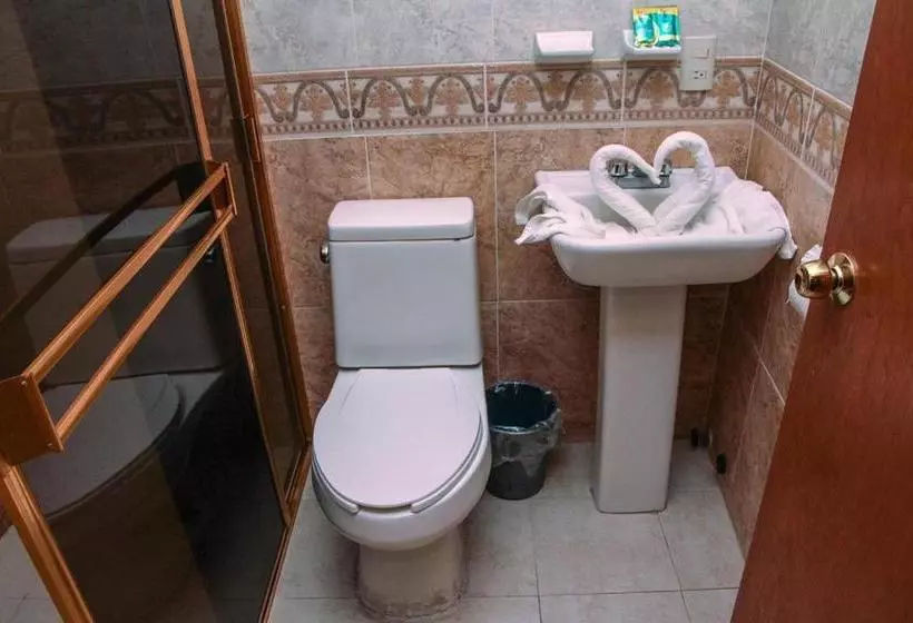 هتل Plaza Baratillo