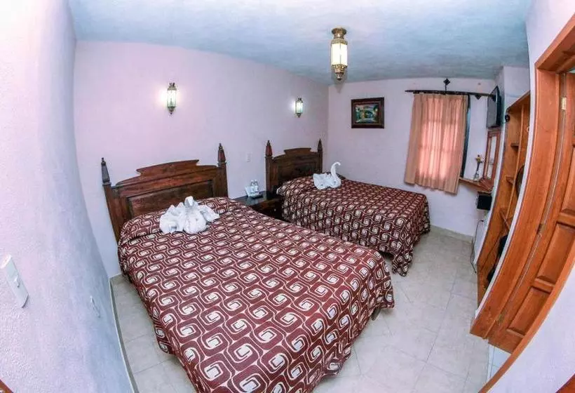 هتل Plaza Baratillo