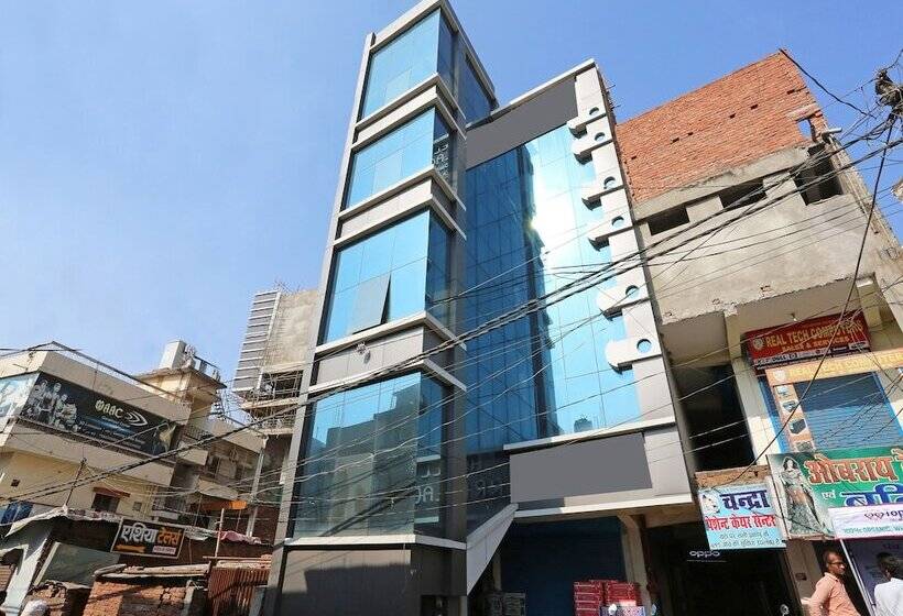 هتل Rr Palace By Oyo Rooms