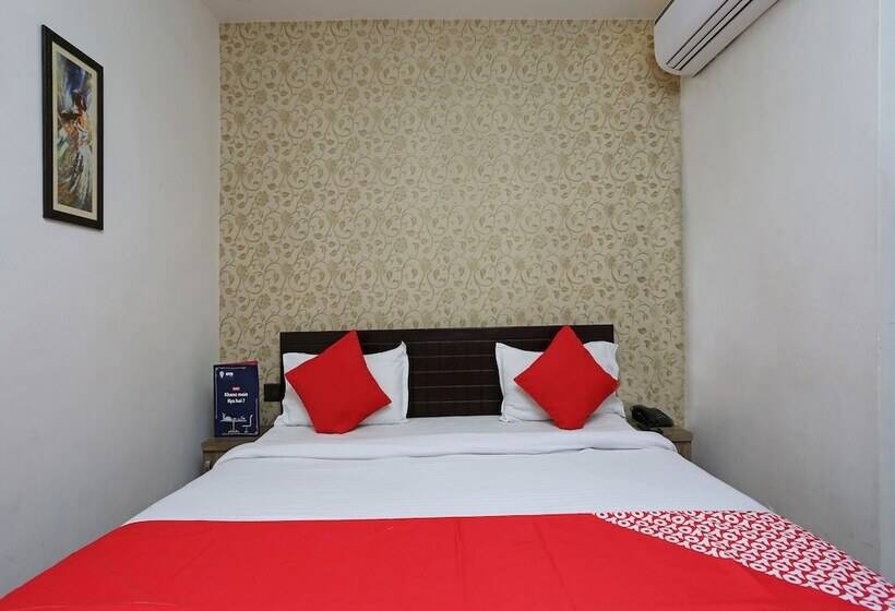 هتل Rr Palace By Oyo Rooms