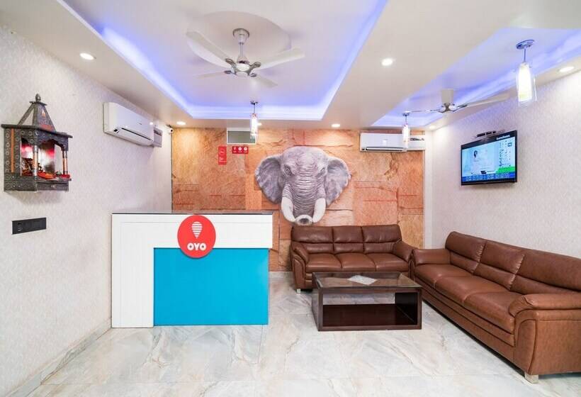 هتل Rr Palace By Oyo Rooms