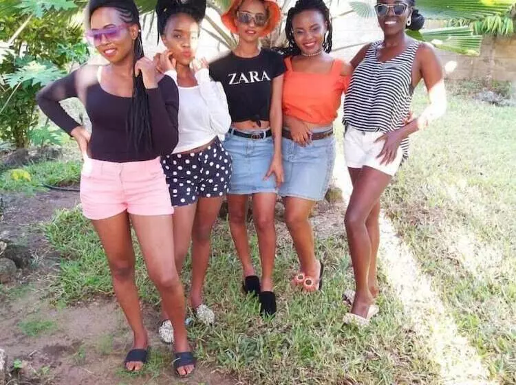 هتل Sea Breeze Villas