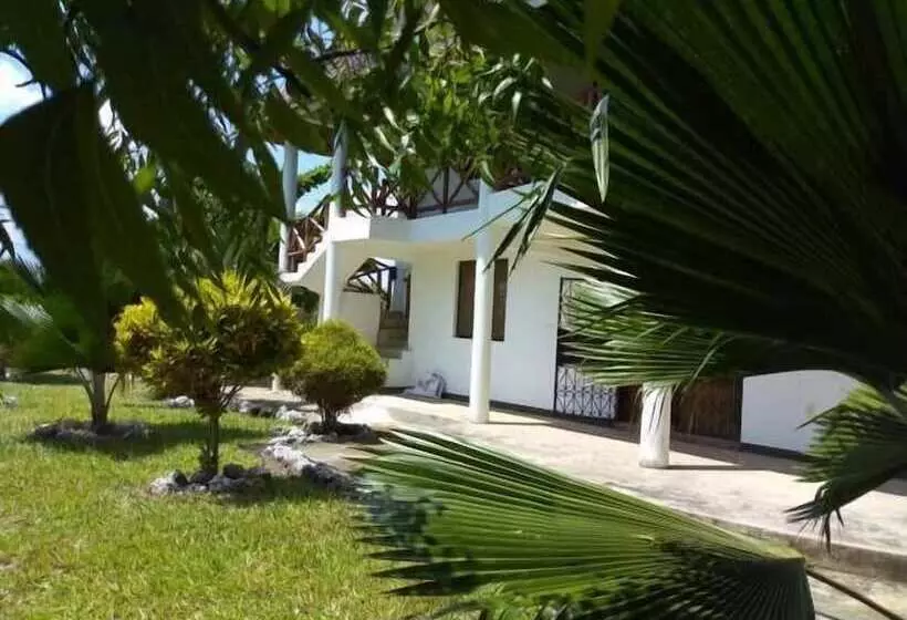 هتل Sea Breeze Villas