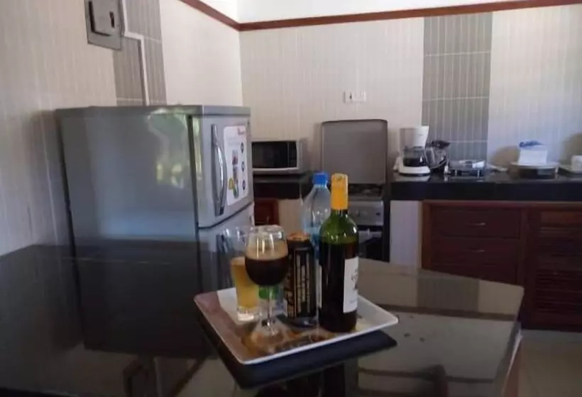 هتل Sea Breeze Villas