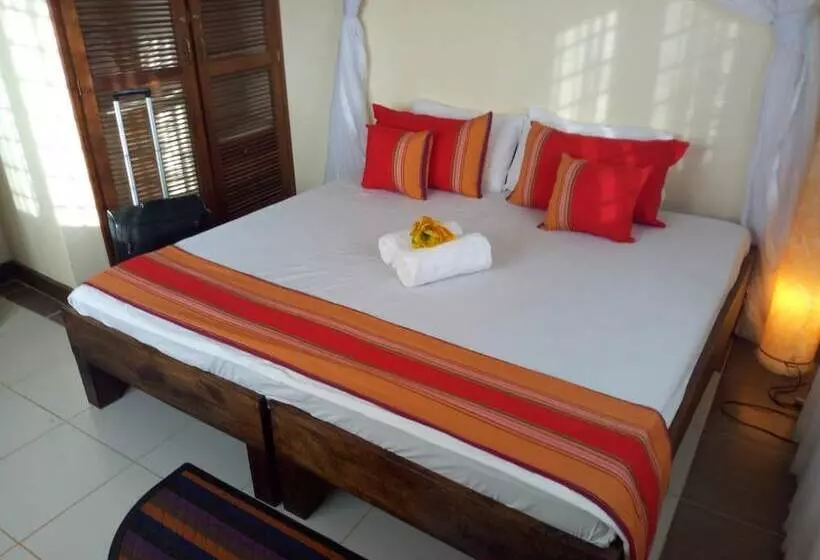 هتل Sea Breeze Villas