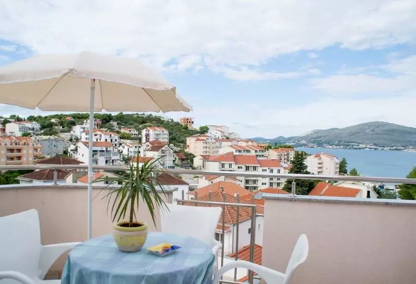 Apartments Lero