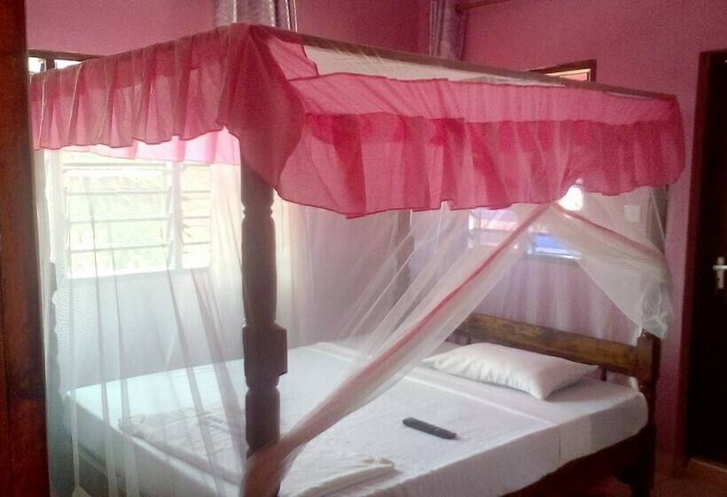 تختخواب و صبحانه Danga Guest House