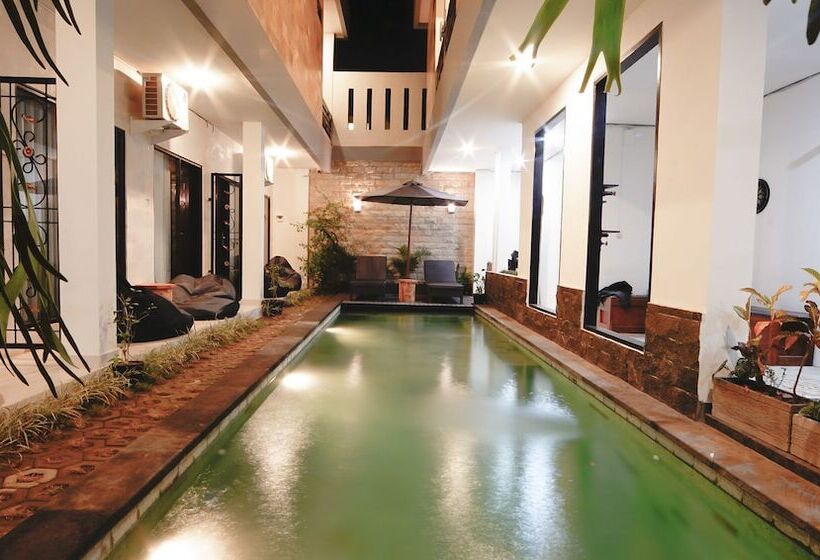 Отель Bintang Darmawan Villa