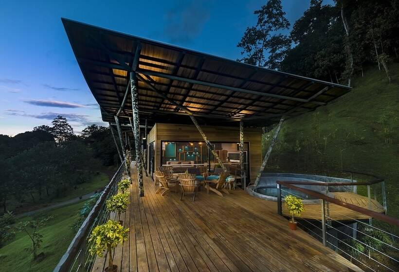 هتل Origins Lodge