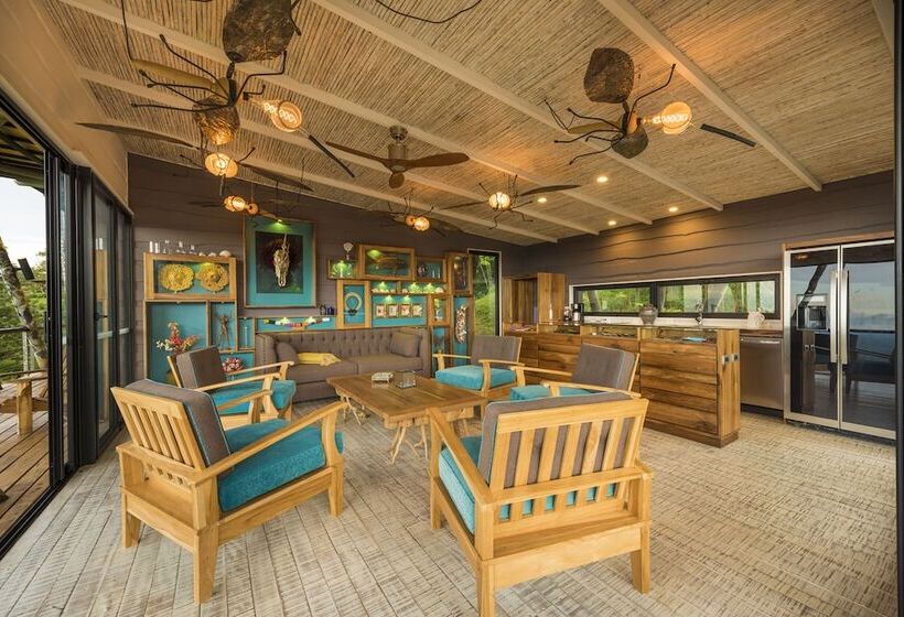 هتل Origins Lodge