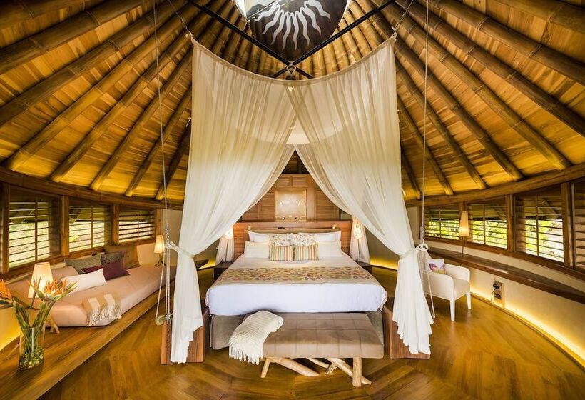 هتل Origins Lodge