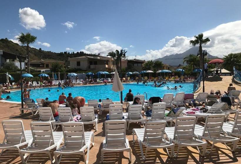 Rentopolis Villa Al Mareluna Village