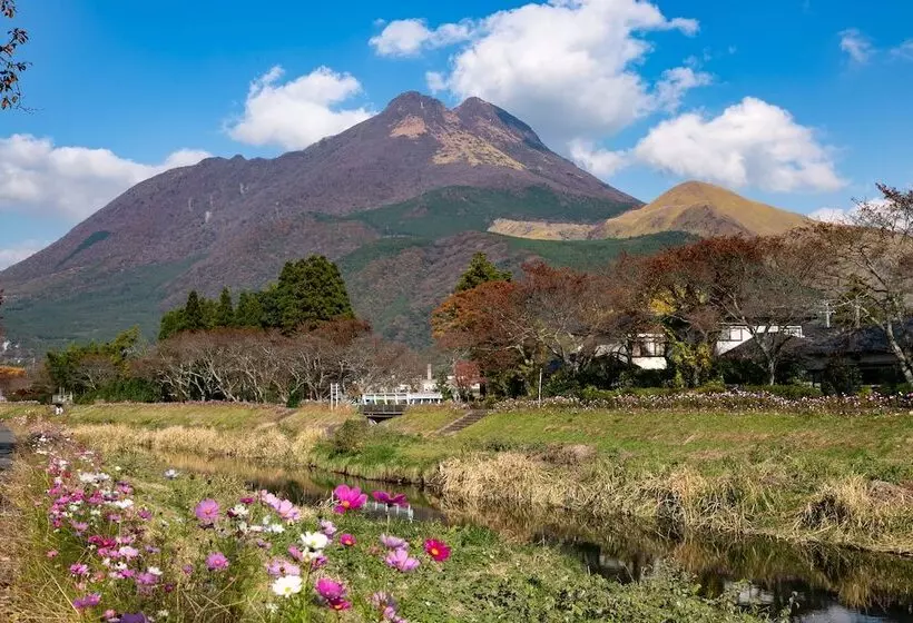 Ryokan Yufuin Lamp No Yado