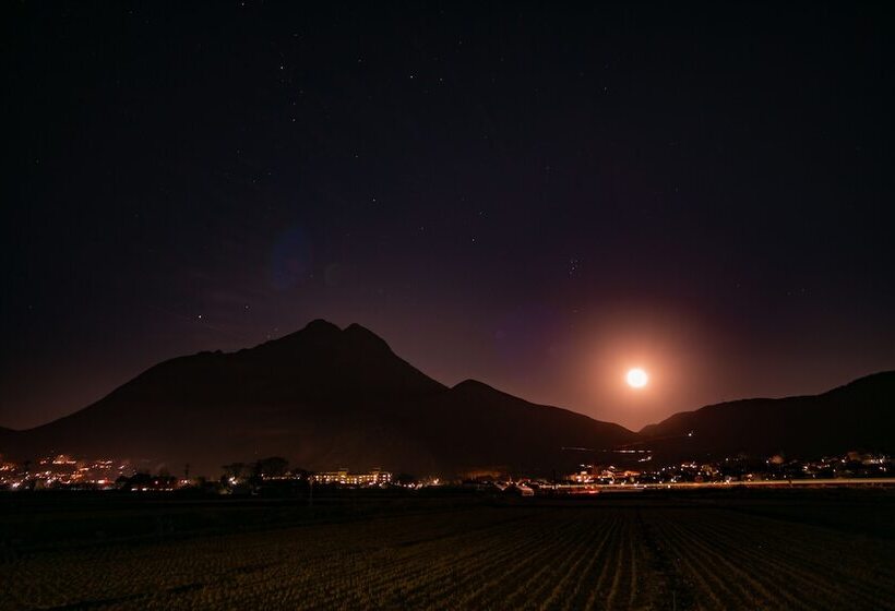 Ryokan Yufuin Lamp No Yado