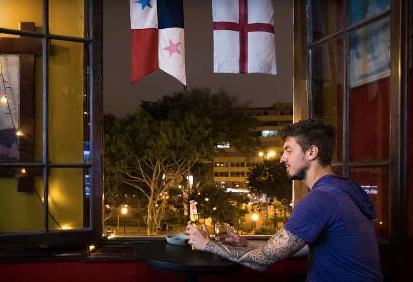 هاستل Flying Dog Lima B&b