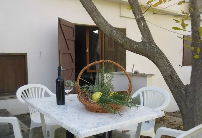 Apartmani Bako Komiza